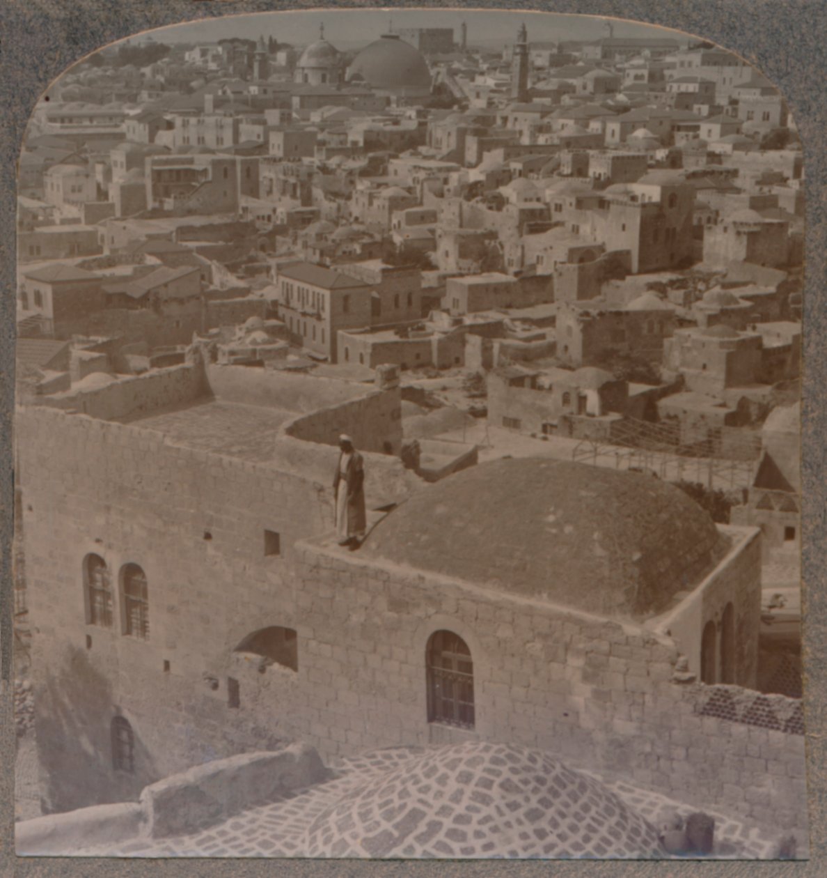 Quartiere musulmano di Gerusalemme, dalla Scuola Inglese, c1900 da Unbekannt