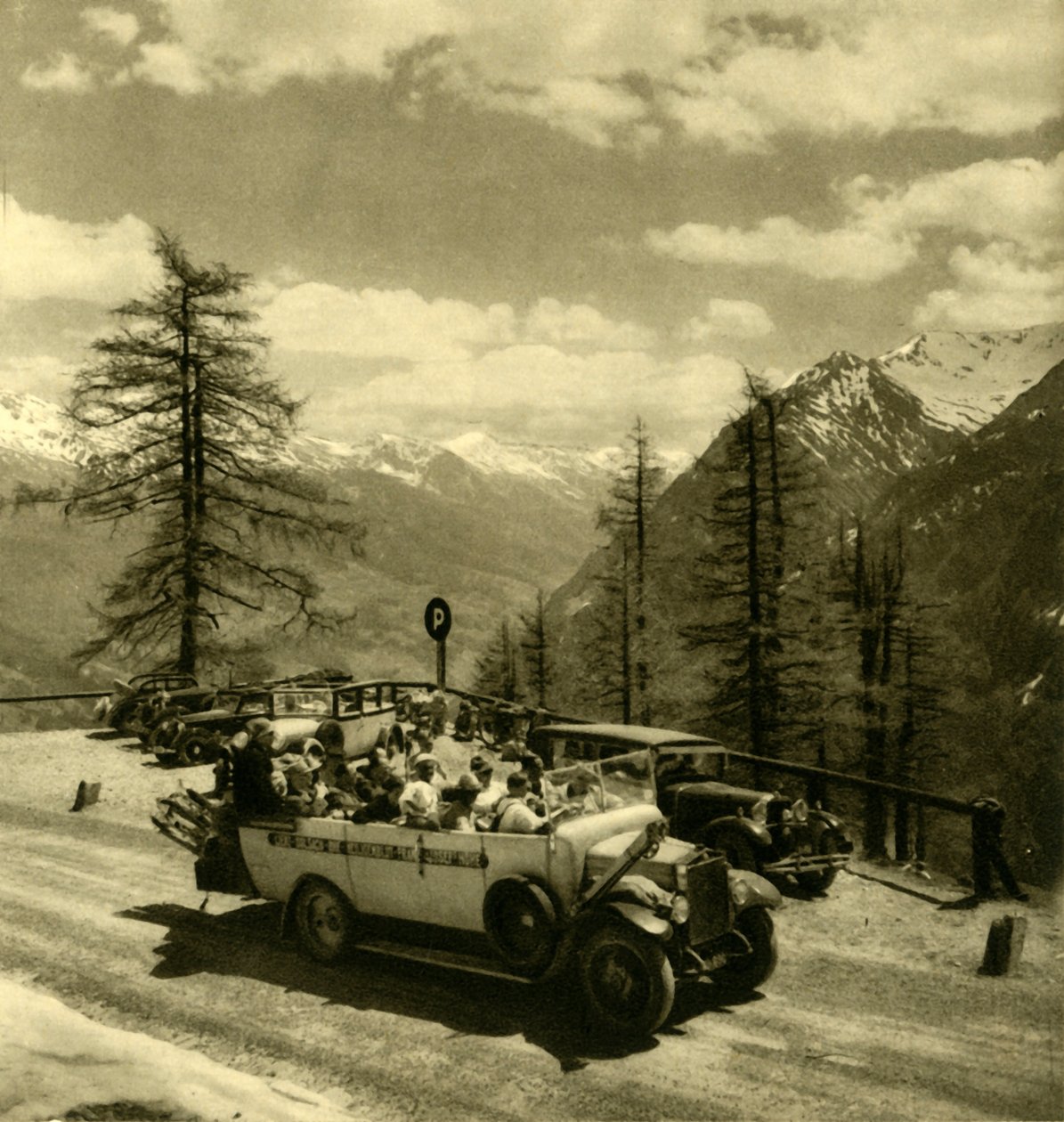 Vista montana a Schöneck sulla Grossglockner High Alpine Road, Austria, c1935 da Unbekannt