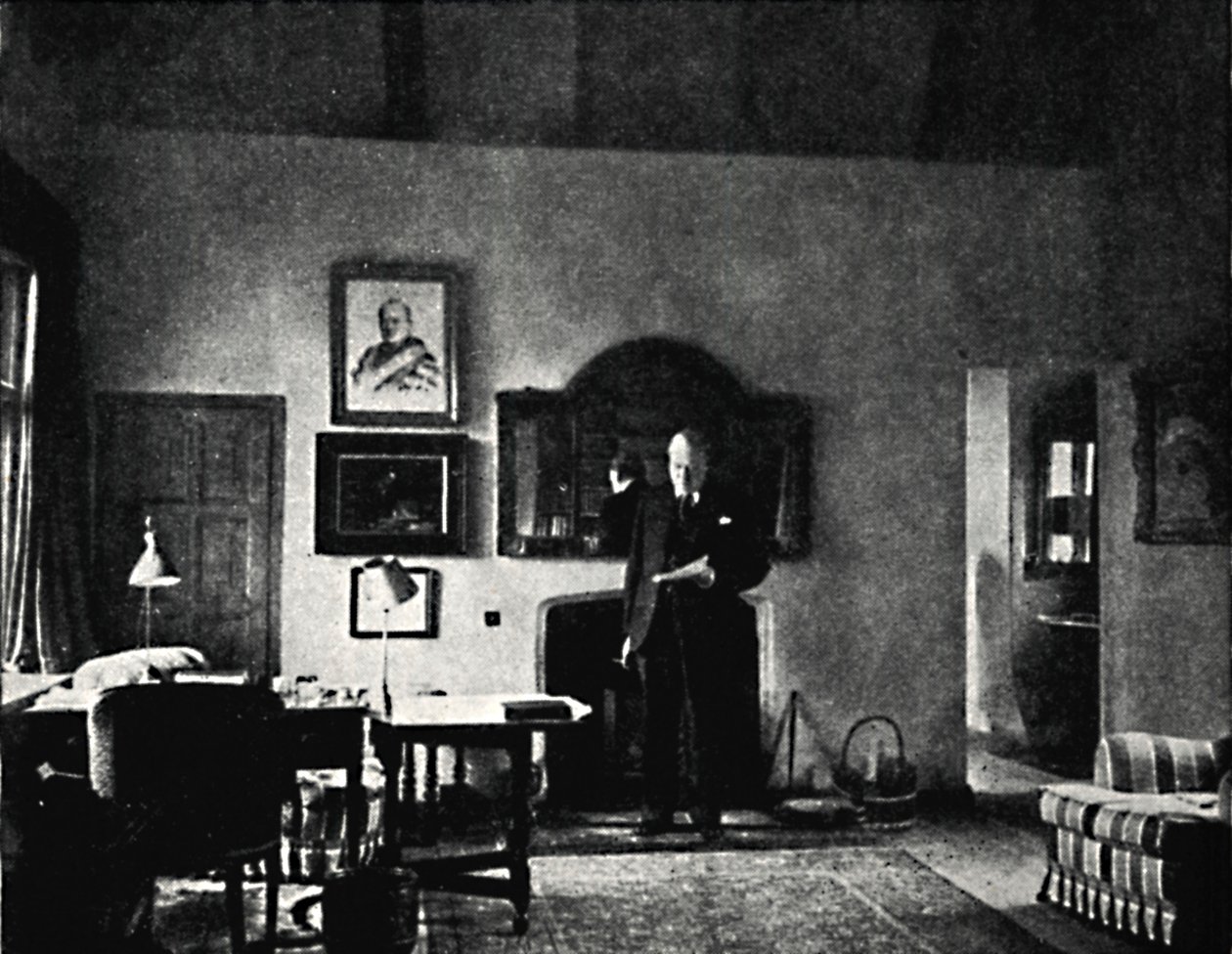 Mr. Churchill nel suo studio a Westerham, anni 