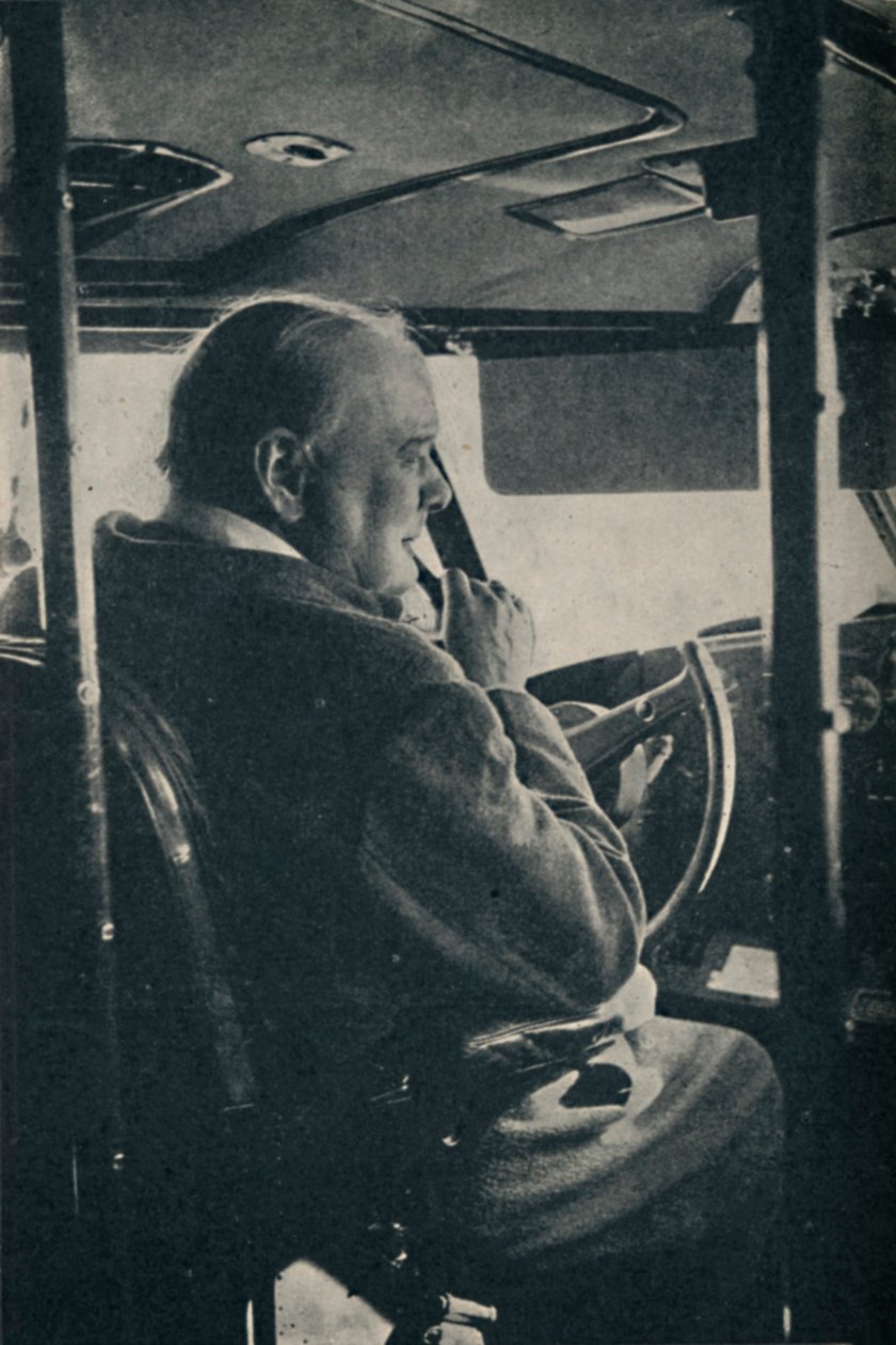 Mr. Churchill con la R.A.F. - ai comandi dell