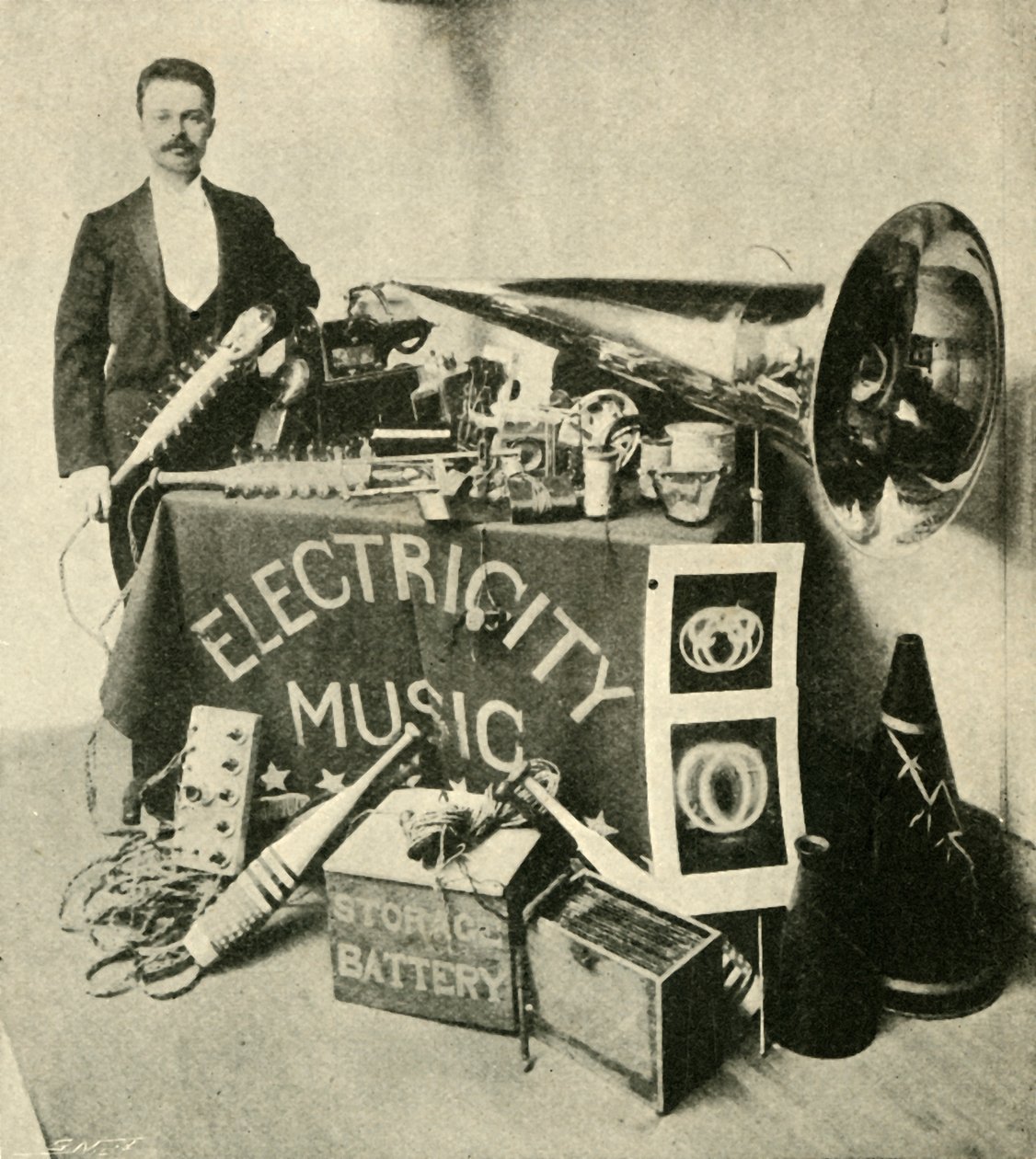Il signor Patterson e il suo apparato, 1900 da Unbekannt