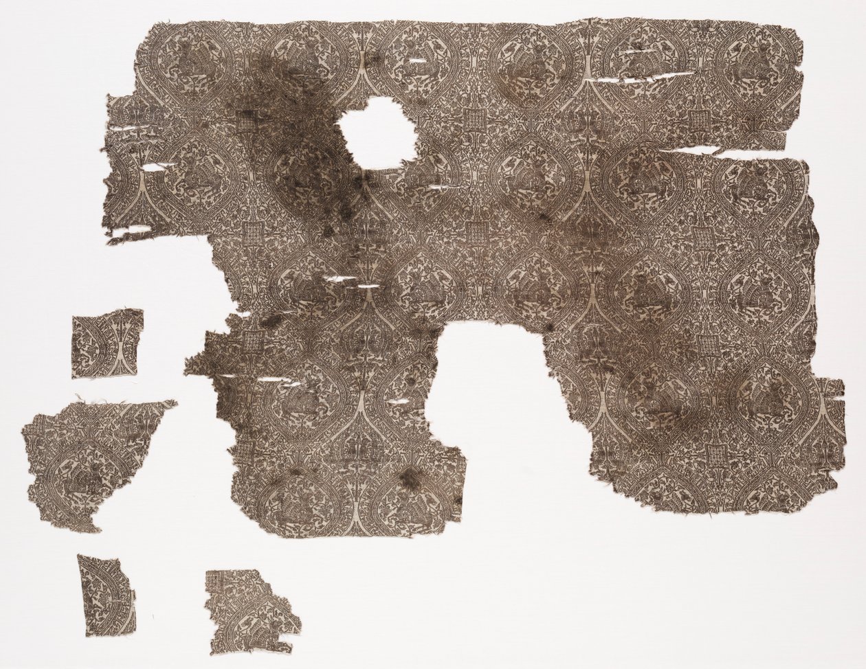 Ogive con quadrupedi alati e pavoni, 1526-1955 da Unbekannt