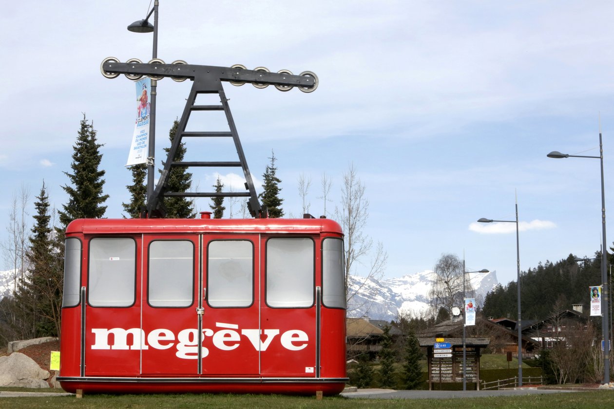 Vecchia funivia Rochebrune su una rotonda, Megeve da Unbekannt