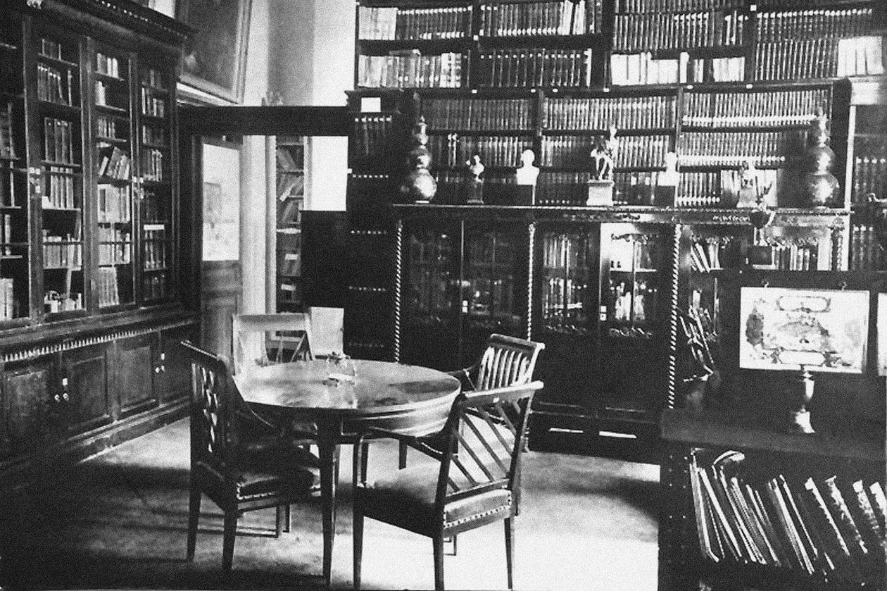 Tenuta di Ostafyevo. Lo studio e la biblioteca del principe Andrei Vyazemsky, fine XIX secolo da Unbekannt