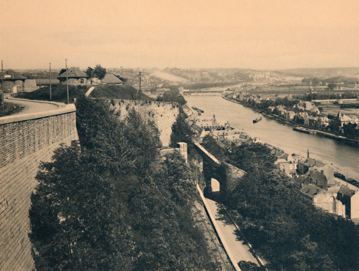 Panorama della Mosa visto dalla strada Merveilleuse da Unbekannt
