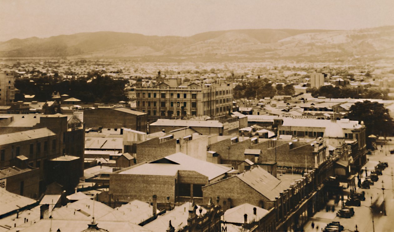 Panorama di Adelaide e delle colline, Australia Meridionale, fine XIX-inizio XX secolo da Unbekannt
