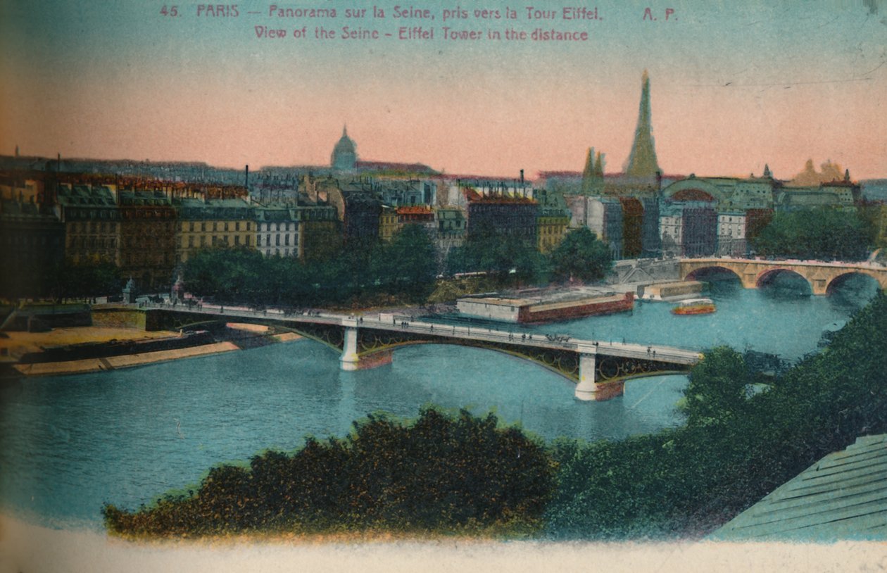 Panorama del fiume Senna con la Torre Eiffel in lontananza, Parigi, c. 1920 da Unbekannt