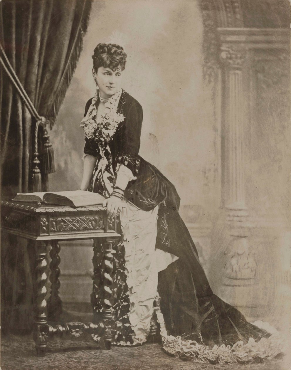 Ritratto della marchesa Marie Arconati Visconti, nata Peyrat 1840-1923, 1870 da Unbekannt