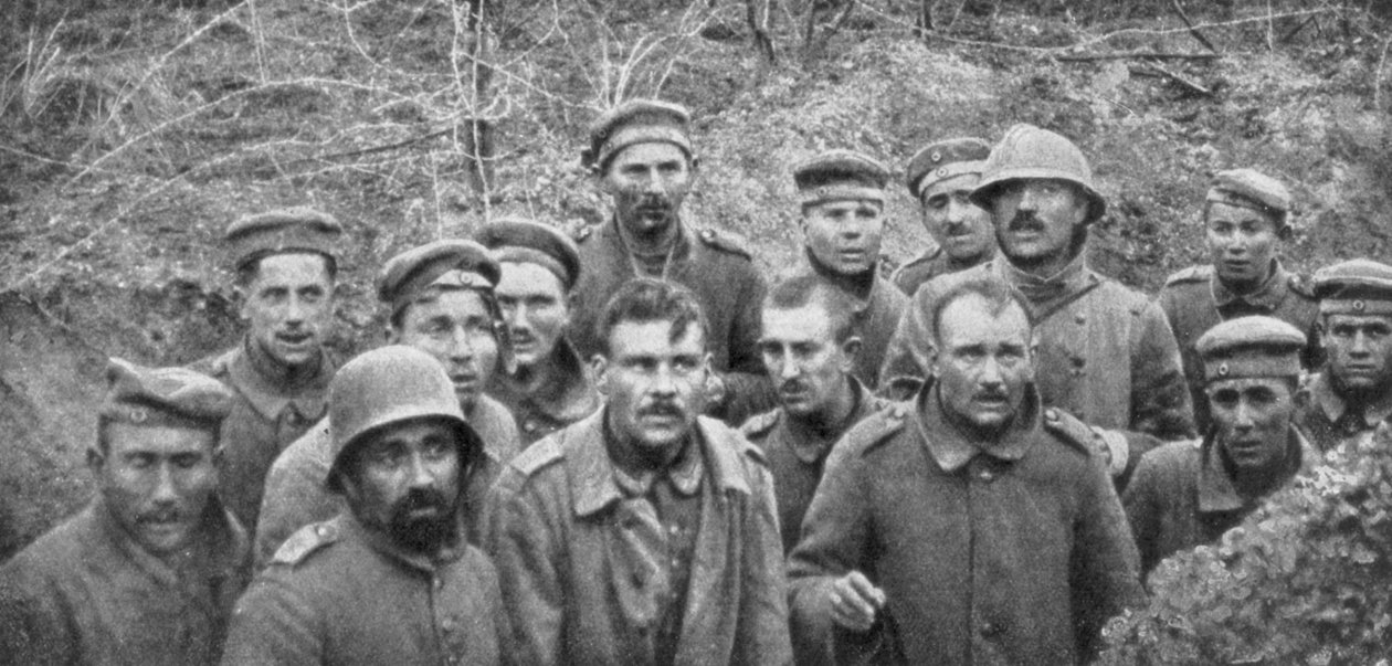 Prigionieri in una buca, Reims, Prima Guerra Mondiale, aprile 1917 da Unbekannt