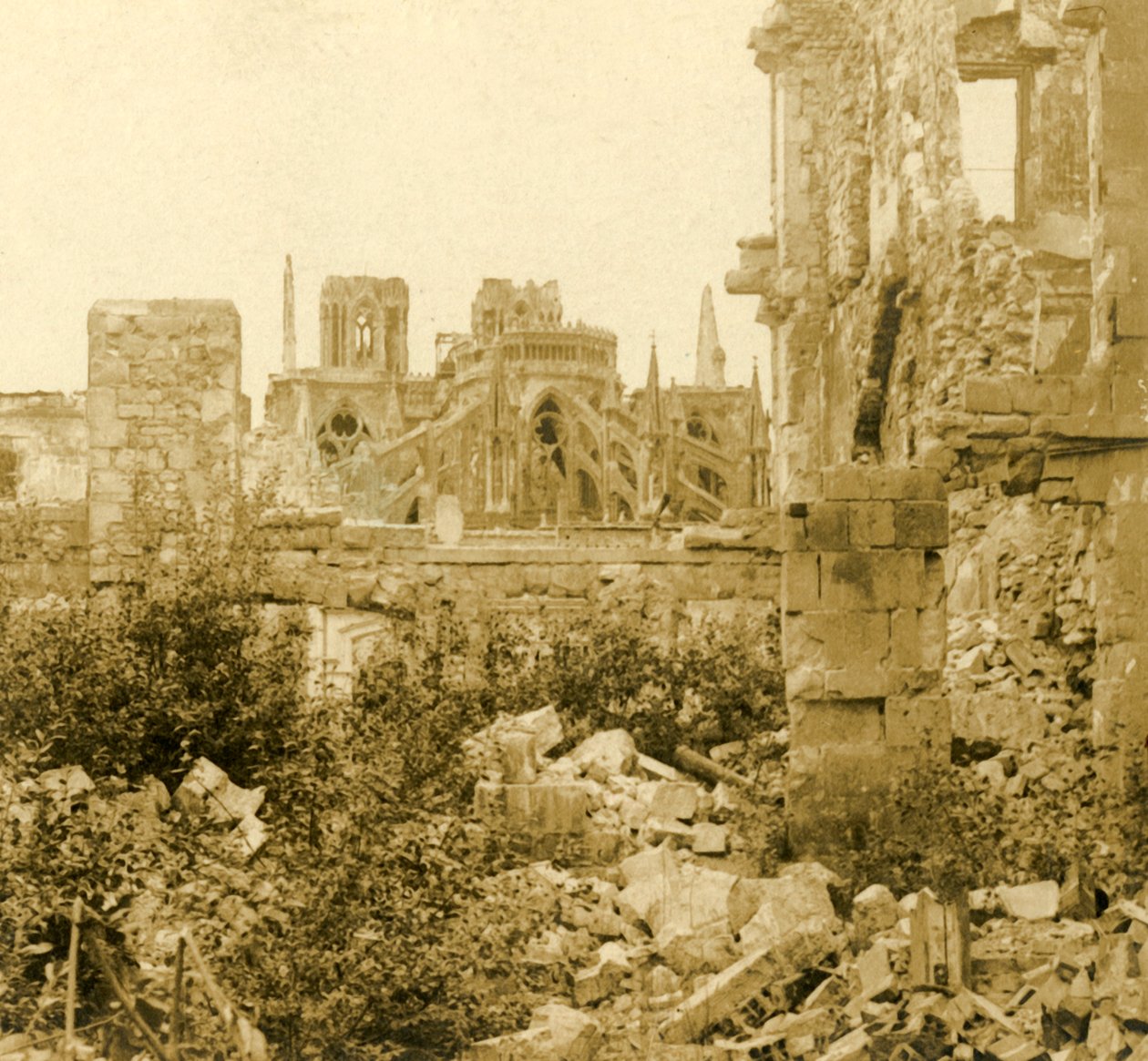 Cattedrale di Reims, Reims, Francia settentrionale, c1914-c1918 da Unbekannt