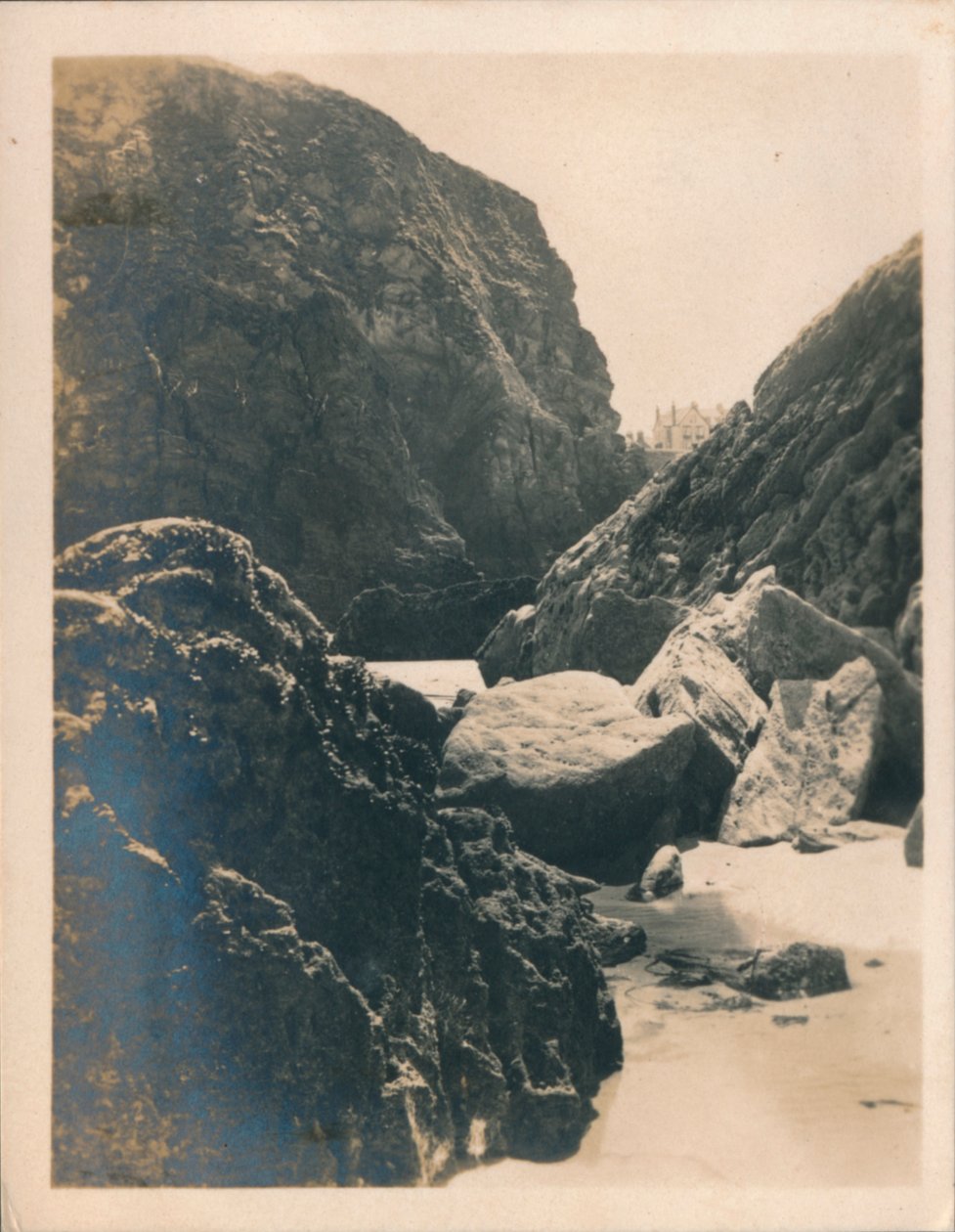 Rocce a Newquay, 1927 da Unbekannt