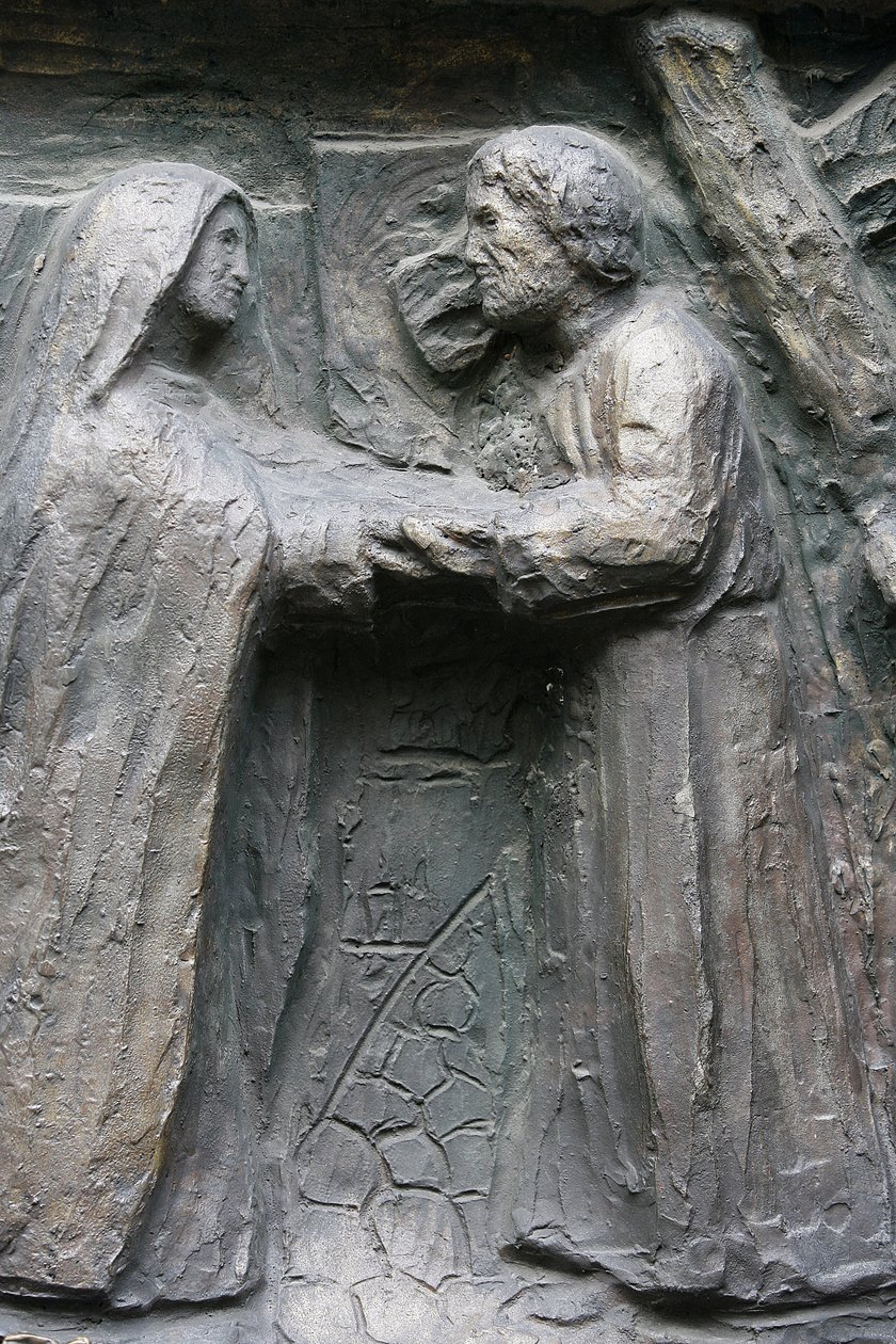 Chiesa di Saint-Pierre de Montmartre: scultura della porta di Notre Dame: Gesù incontra sua madre sulla Via Dolorosa, Parigi, Francia da Unbekannt