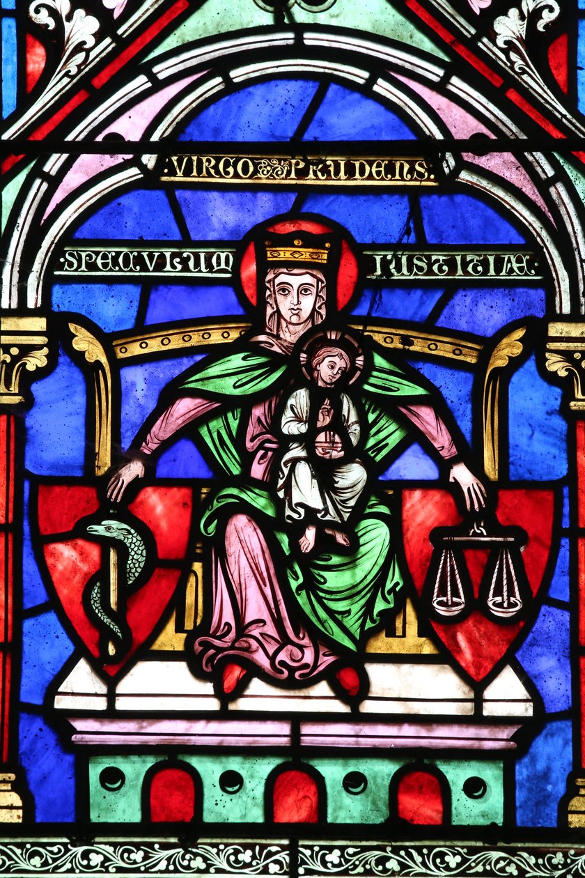 Chiesa di Saint Fargeau. Vetrata. Vergine Maria e il bambino Gesù da Unbekannt