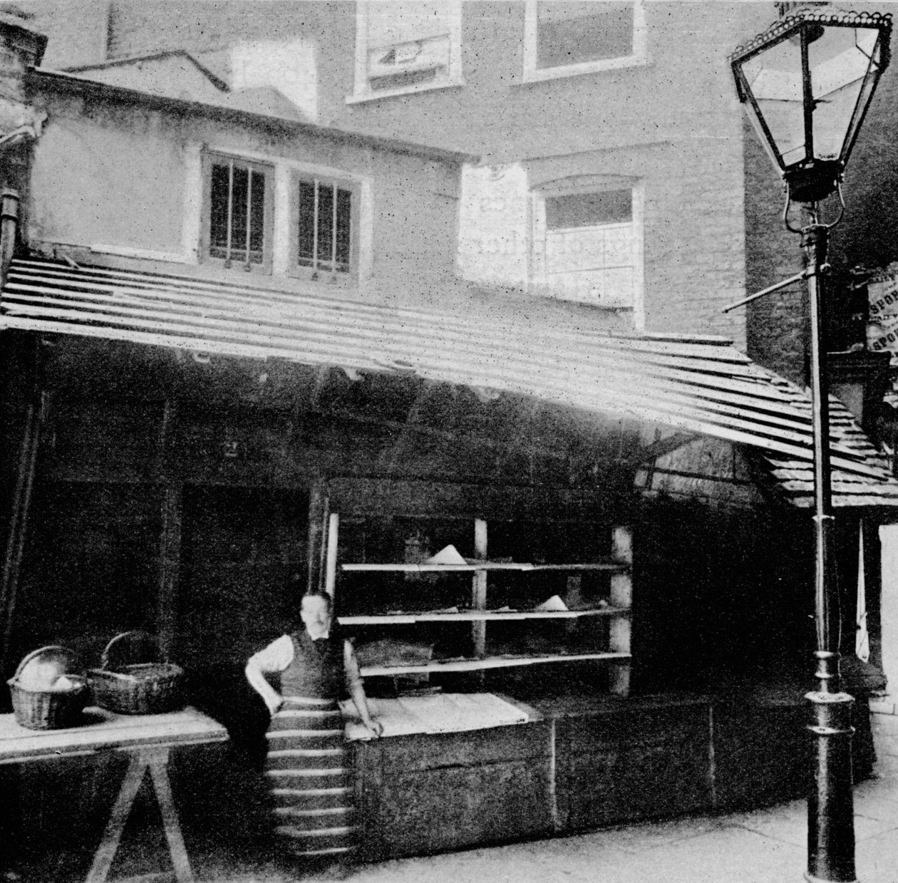 Negozio e solarium, Clare Market, Londra, demolito, 1895, 1904 da Unbekannt