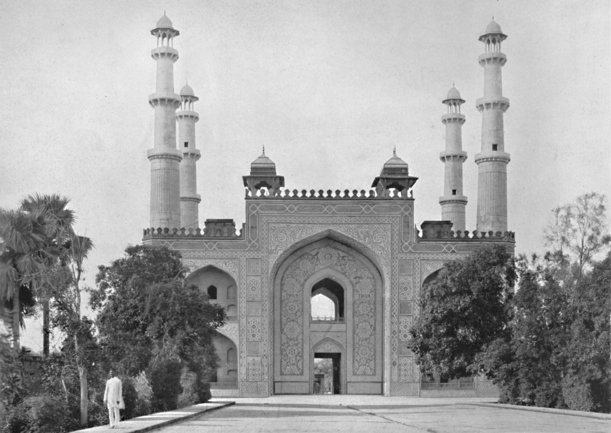 Sikandra. Ingresso della Tomba di Akbar, c1910 da Unbekannt