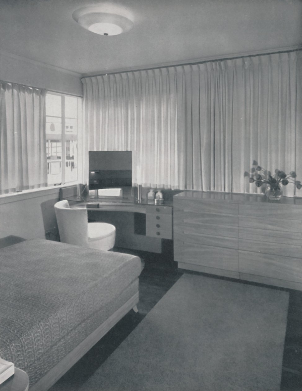 Linee semplici e pratiche caratterizzano questa camera da letto, 1942 da Unbekannt