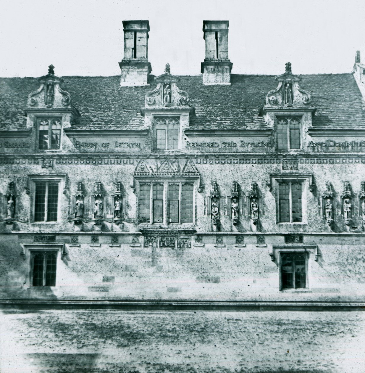 Stapleford Hall, facciata est da Unbekannt