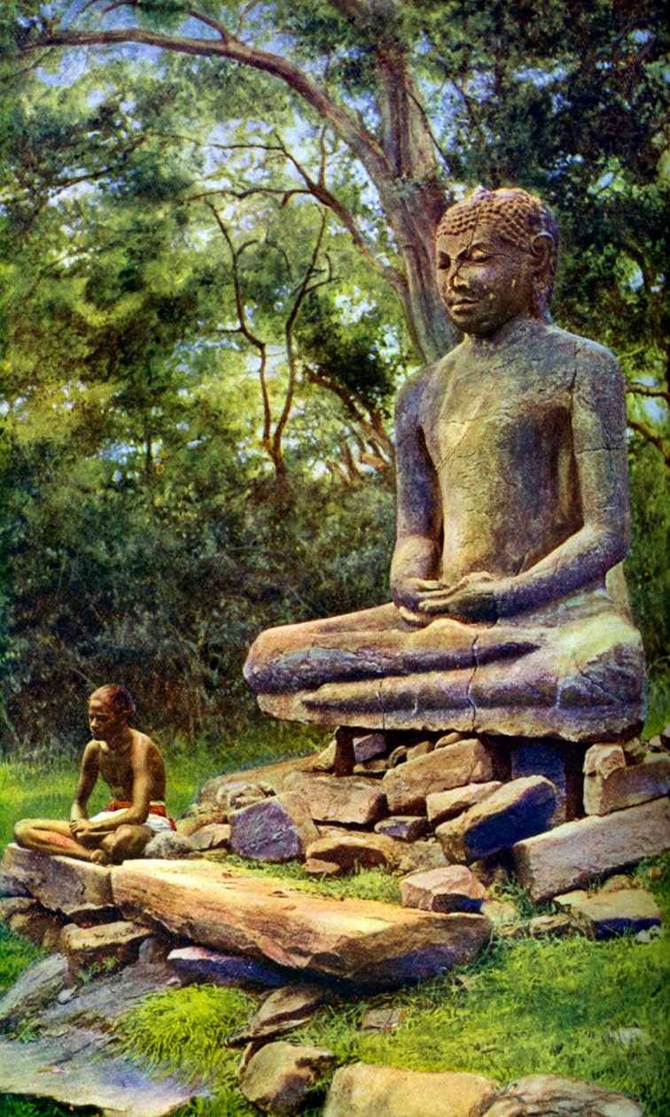 Buddha di pietra, una reliquia della passata gloria di Anuradhapura, Ceylon, c1924 da Unbekannt