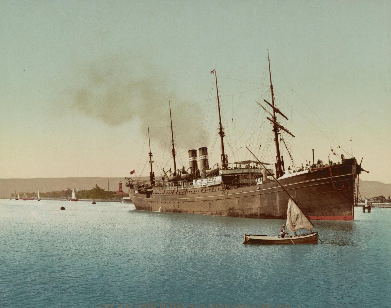 Canale di Suez, nave che entra nel Mar Rosso vicino a Port Tewfic, c.1900 (foto a colori) da Unbekannt