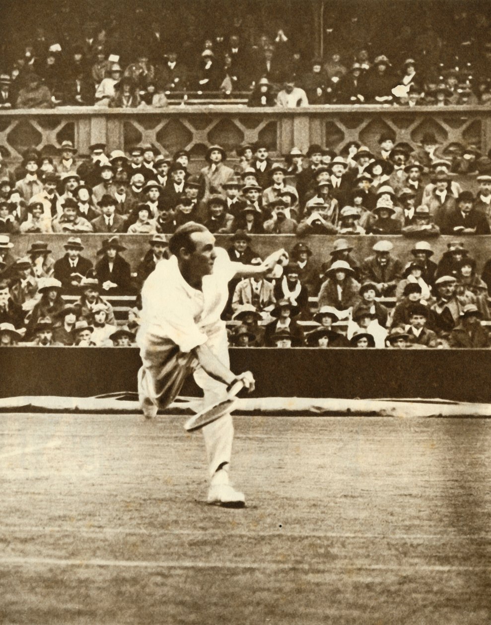 Partita di tennis sul campo centrale a Wimbledon, c1930, 1935 da Unbekannt