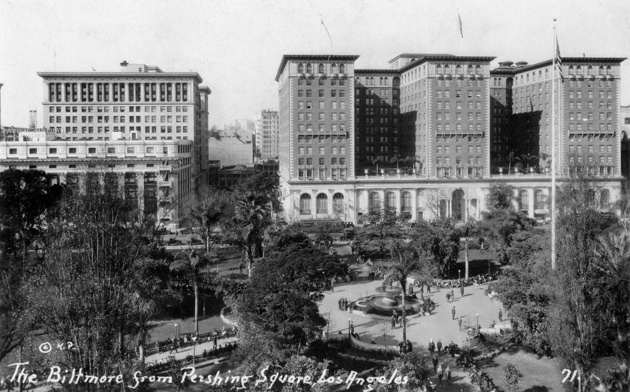 Il Biltmore da Pershing Square, Los Angeles, California, USA, c1933 da Unbekannt