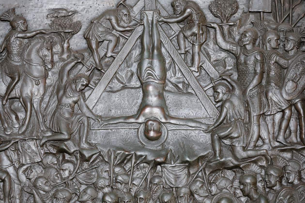 La Crocifissione di San Pietro - (dettaglio) di un portale - Porta d