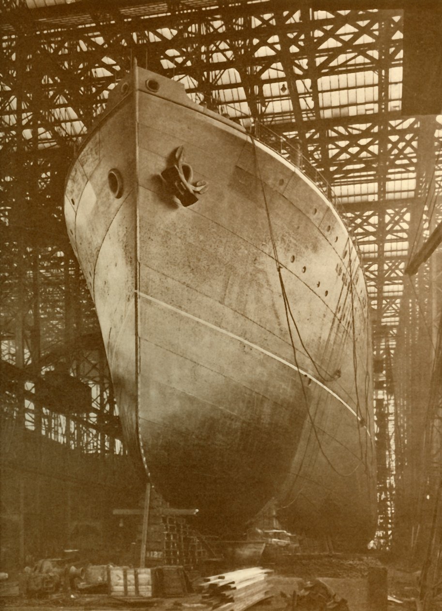 La Cunard Aurania 14.000 tonnellate sugli scali a Newcastle-On-Tyne, c1930 da Unbekannt