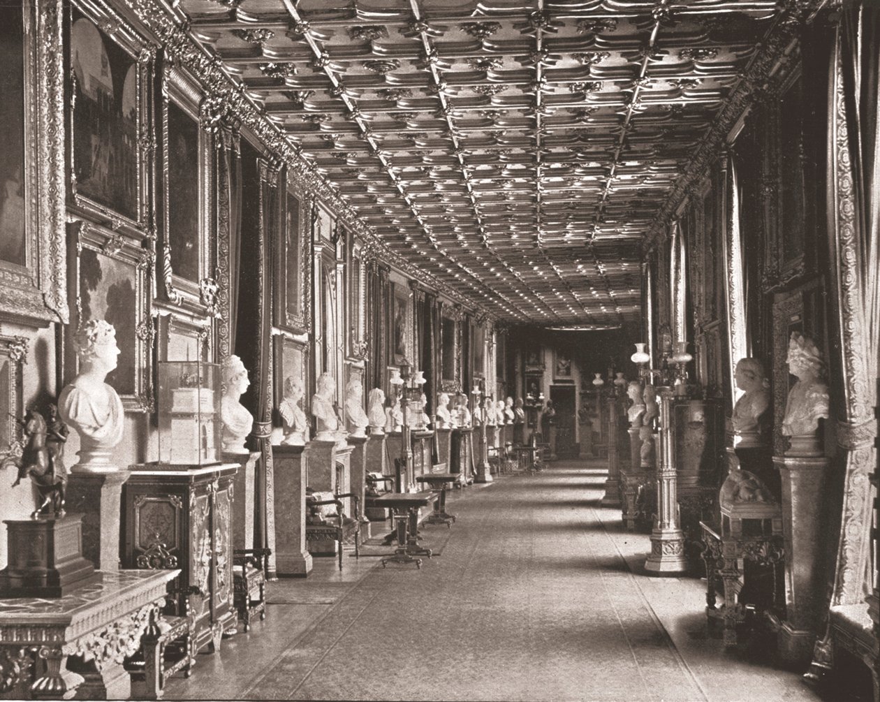 Il Corridoio Est, Castello di Windsor, Berkshire, 1894 da Unbekannt