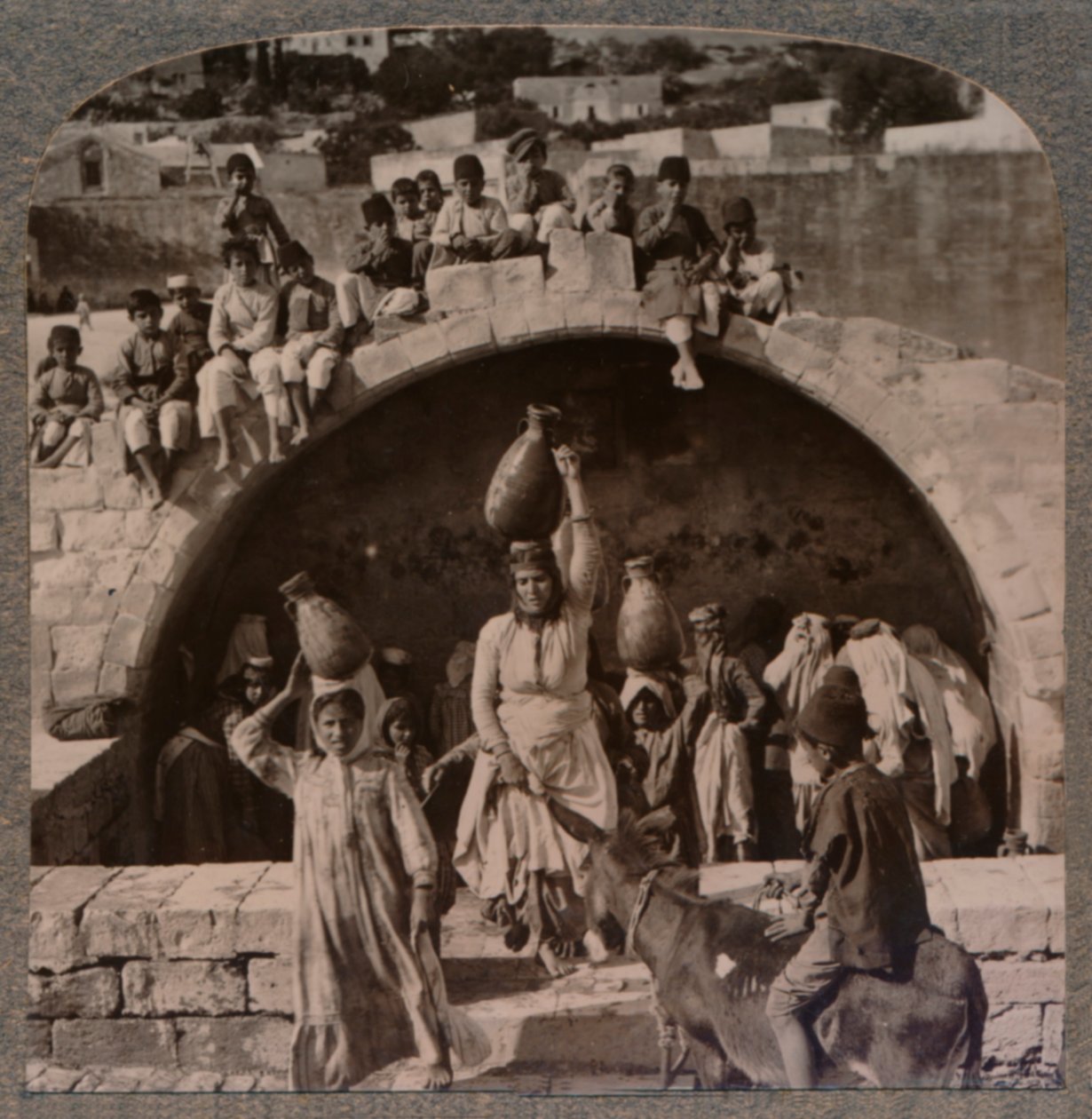 La Fontana della Vergine, Nazareth, c1900 da Unbekannt