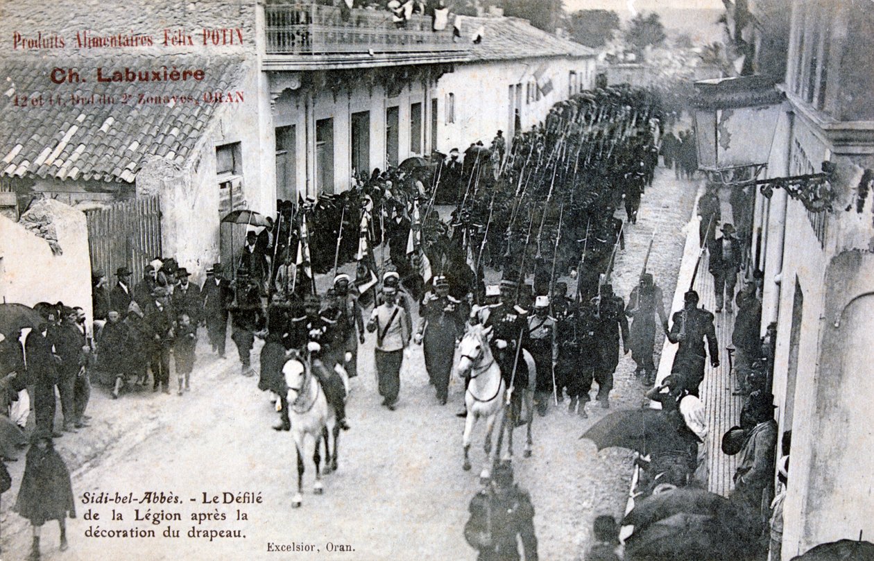 La Legione Straniera Francese che sfila per le strade di Sidi Bel Abbes, Algeria, 1906 da Unbekannt