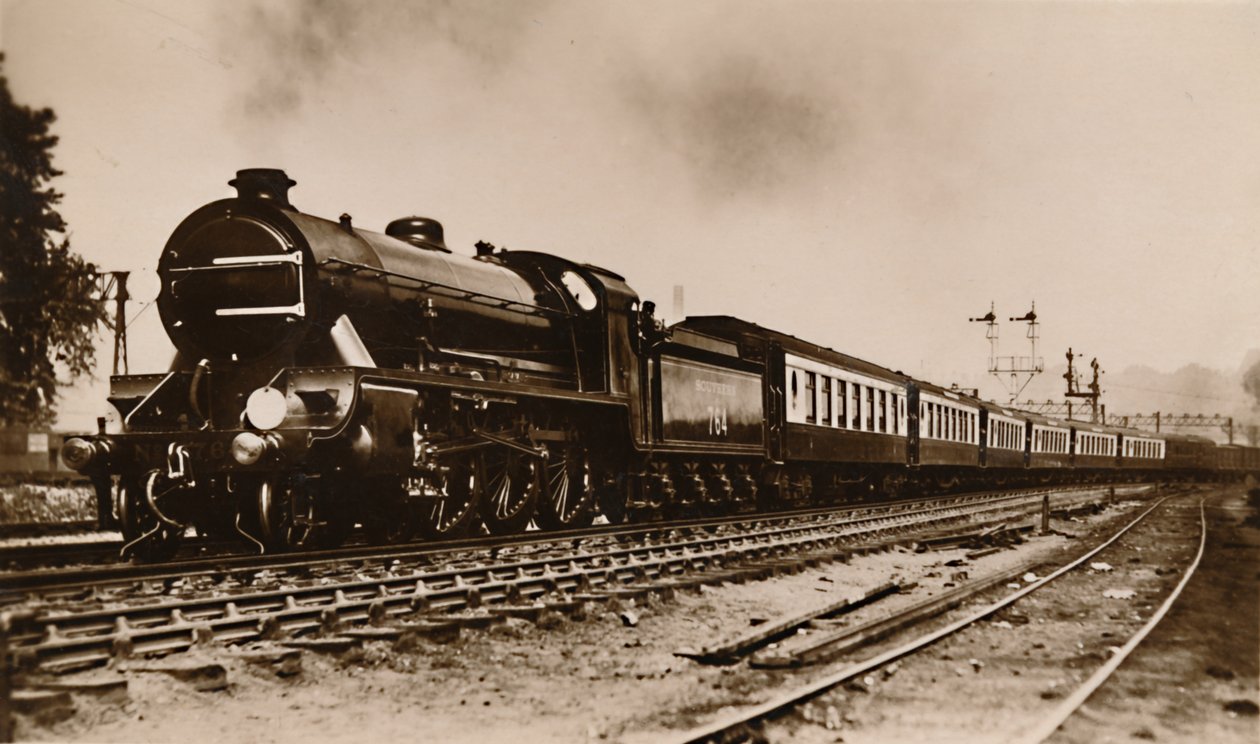 Il treno della barca S.R. Dover, trainato da Sir Gawain, una locomotiva tipo Re Artù, c1930 da Unbekannt