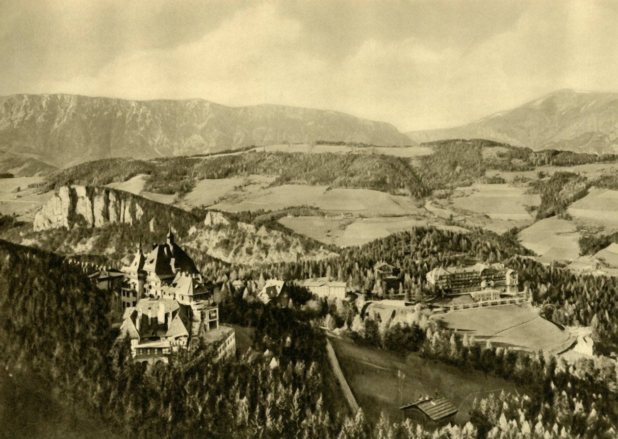 Lo Schneeberg e la catena montuosa del Rax, Semmering, Bassa Austria, c1935 da Unbekannt