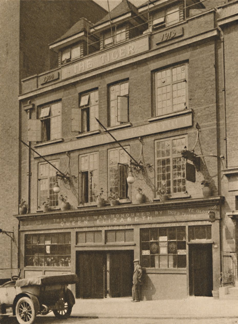 La Taverna della Tigre a Tower Hill, c1935 da Unbekannt