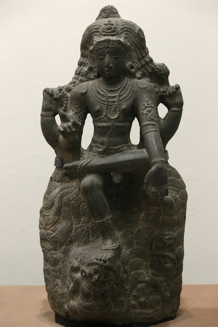 Museo Victoria and Albert. Shiva come Dakshinamurti. 1200-1300. Periodo tardo Chola. Granito. India meridionale (Tamil Nadu). Regno Unito da Unbekannt
