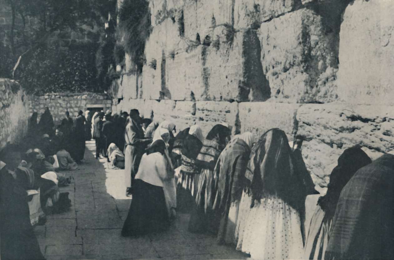 Il Muro del Pianto: Il Giorno della Lamentazione per la Città Perduta dei loro Antenati, c1935 da Unbekannt