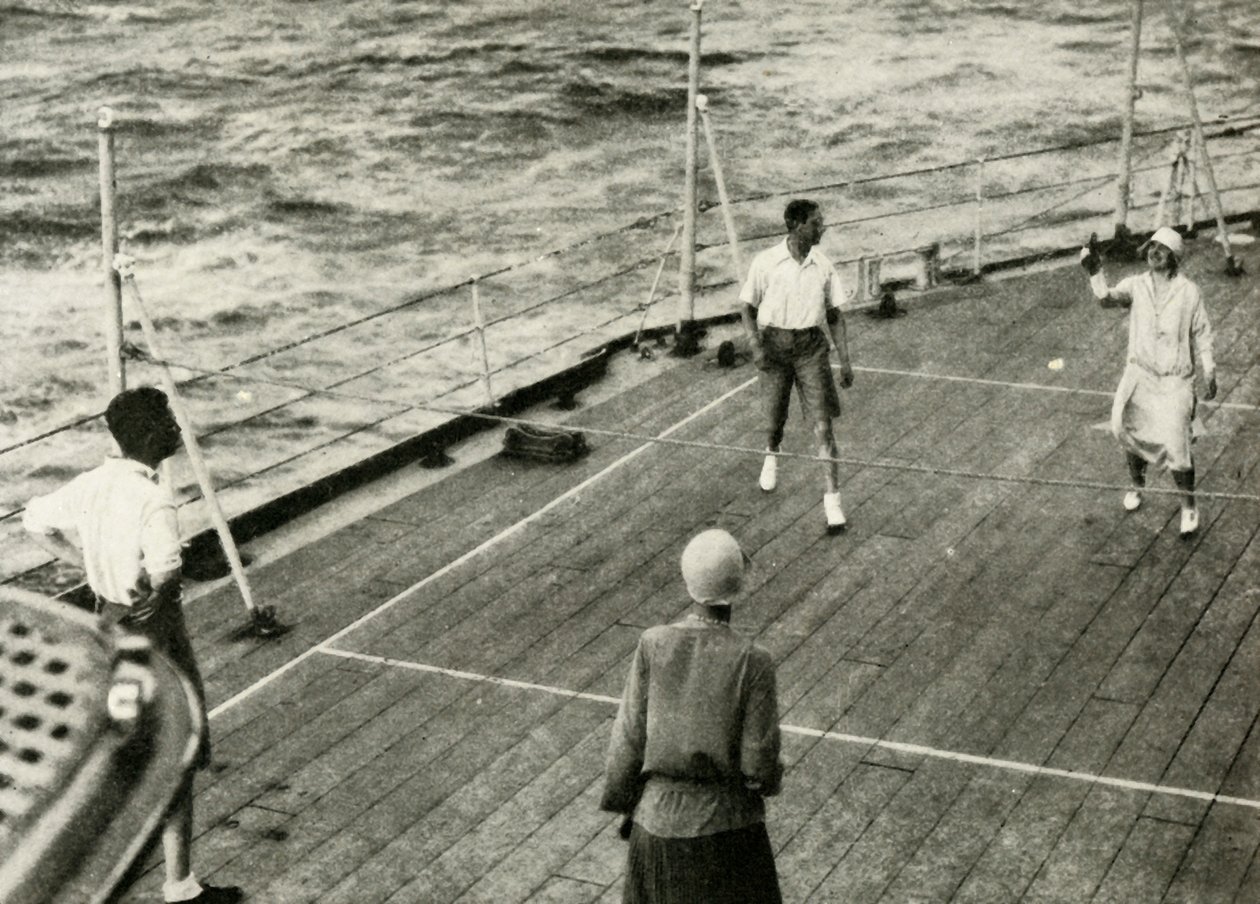 Le loro Maestà, in una partita di Deck Quoits sul ponte dell