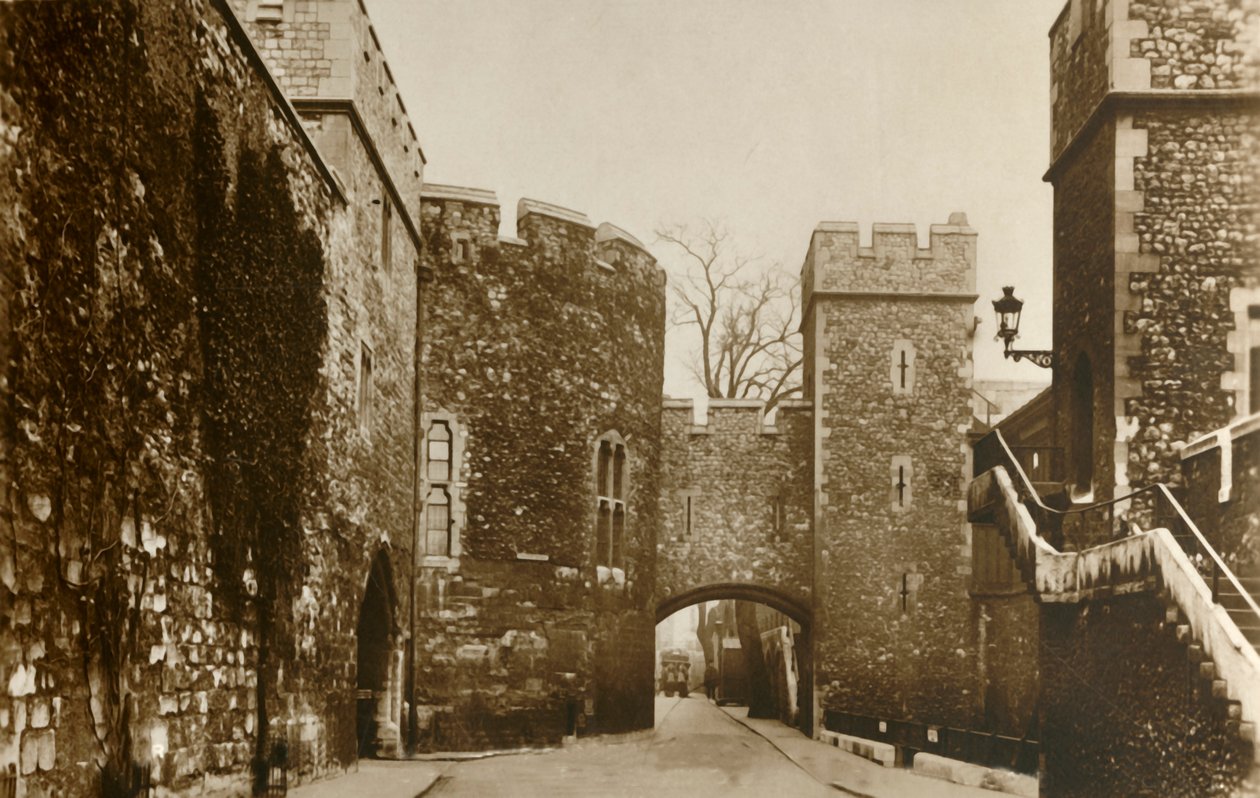 Torre di Londra...Torre Insanguinata...Torre di San Tommaso e Torre di Wakefield, c1910 da Unbekannt