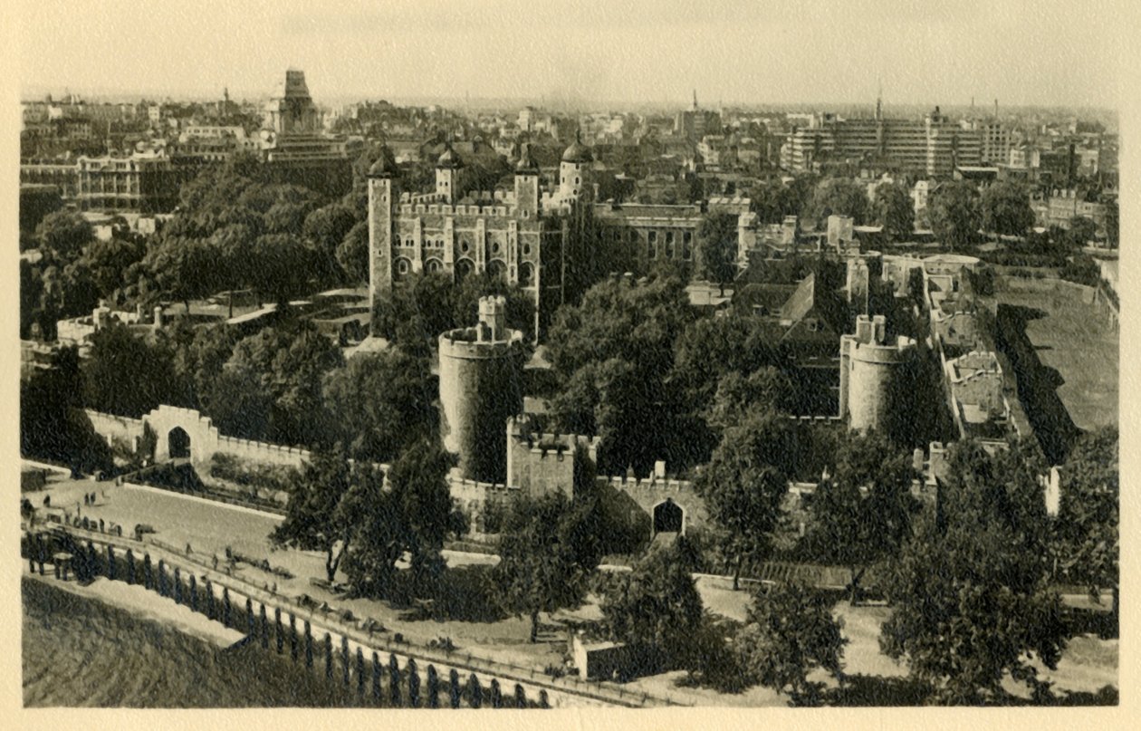 Torre di Londra. Vista generale da sud, c1920 da Unbekannt