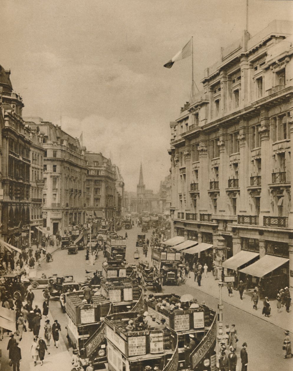 Parte superiore di Regent Street, Il paradiso degli acquirenti di Londra, c1935 da Unbekannt
