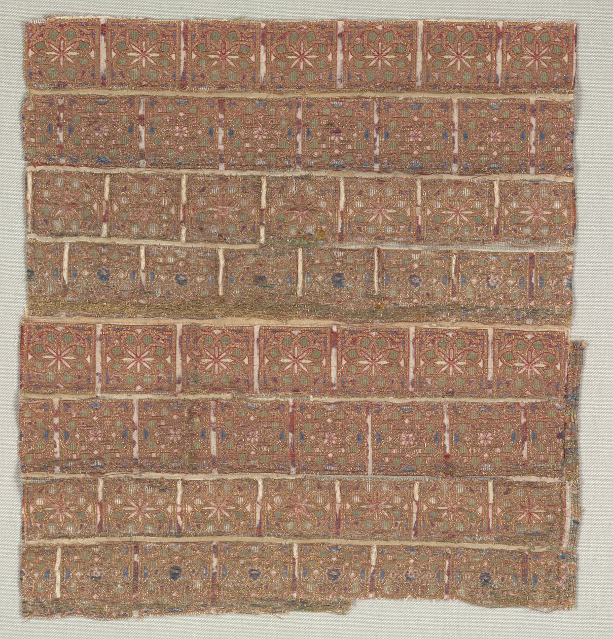 Frammento di paramento con stelle in quadrati sfalsati, 1200 da Unbekannt
