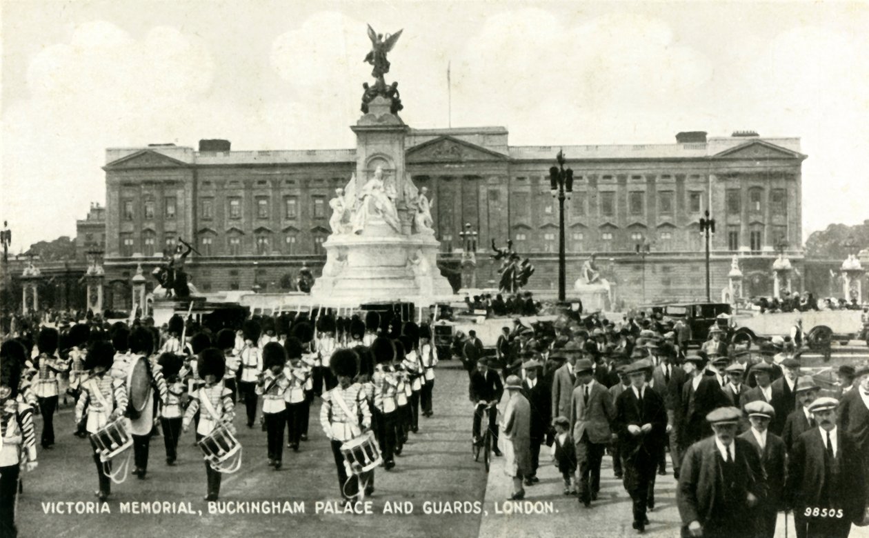 Victoria Memorial, Buckingham Palace e guardie, Londra, 1930s da Unbekannt