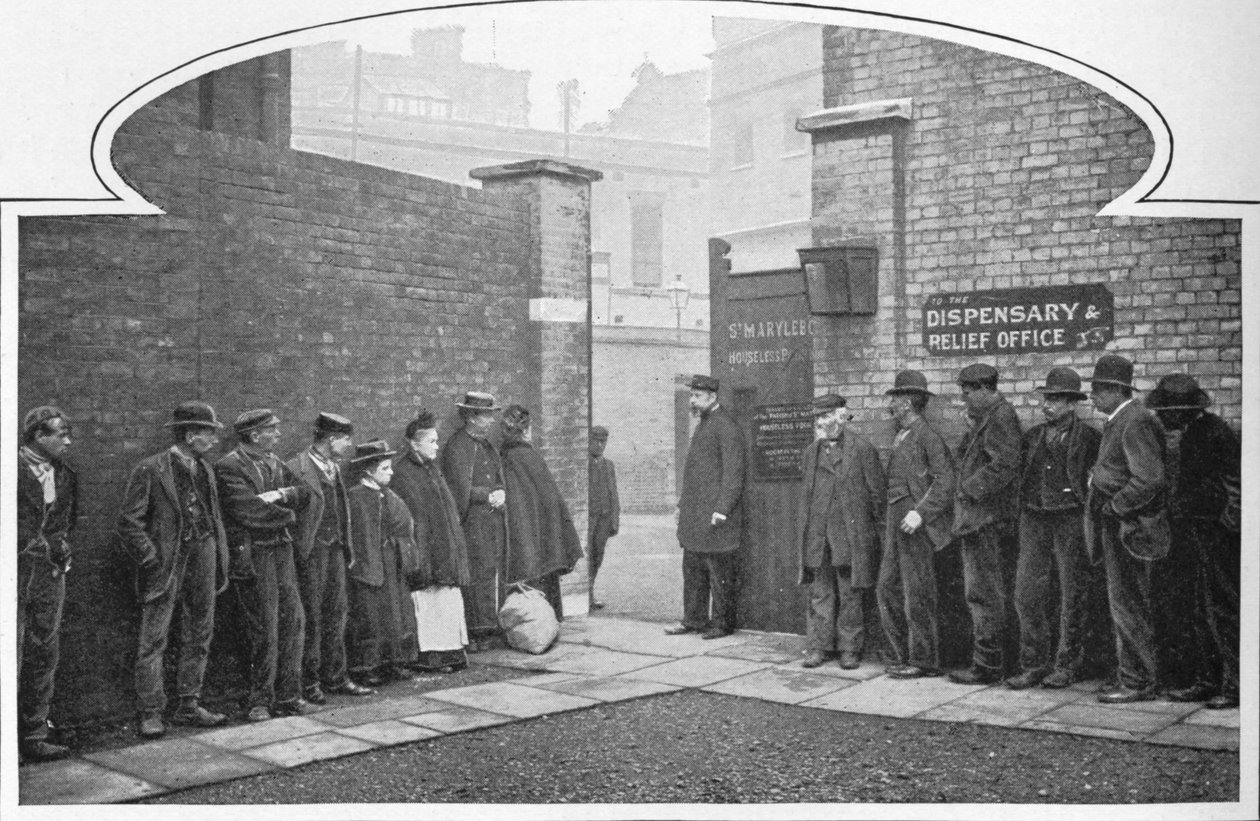 In attesa di ammissione alla St Marylebone Workhouse, Luxborough Street, Londra, c1901 1903 da Unbekannt