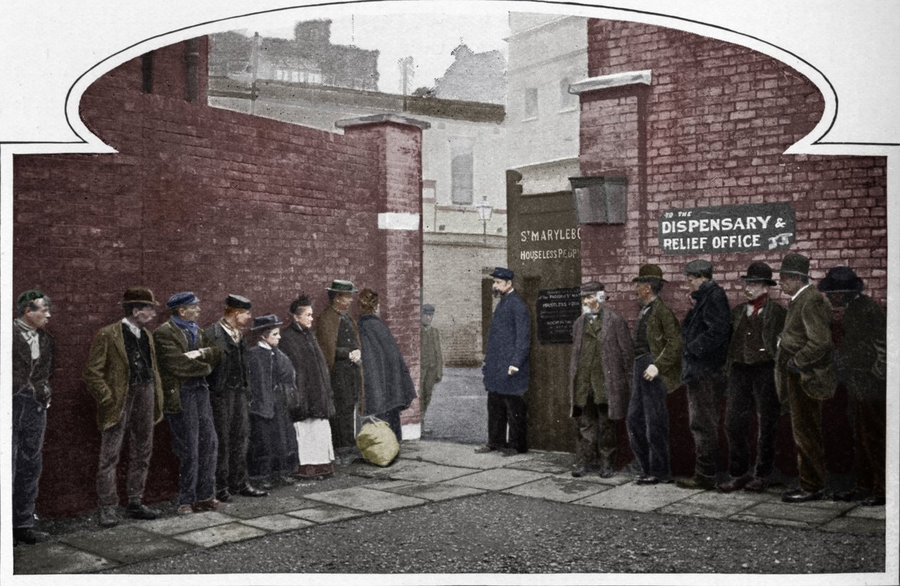 In attesa di ammissione alla St Marylebone Workhouse, Luxborough Street, Londra, c1901 1903 da Unbekannt
