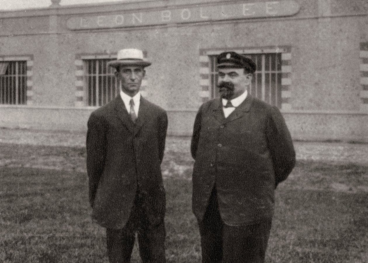 Wilbur Wright, aviatore americano, e Leon Bollee, inventore e produttore di automobili francese, 1908 da Unbekannt