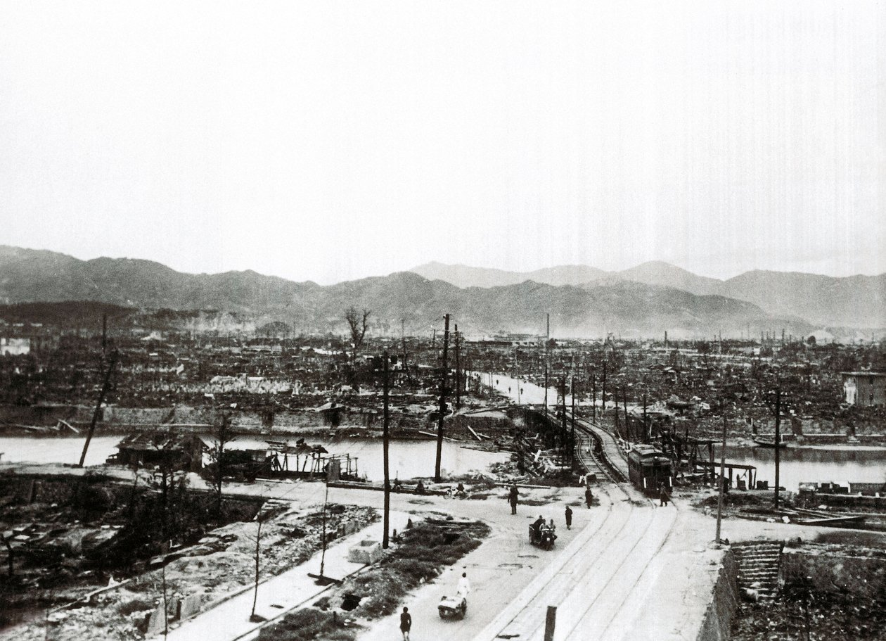 Seconda Guerra Mondiale: rovine di Hiroshima dopo il bombardamento atomico, 6 agosto da Unbekannt