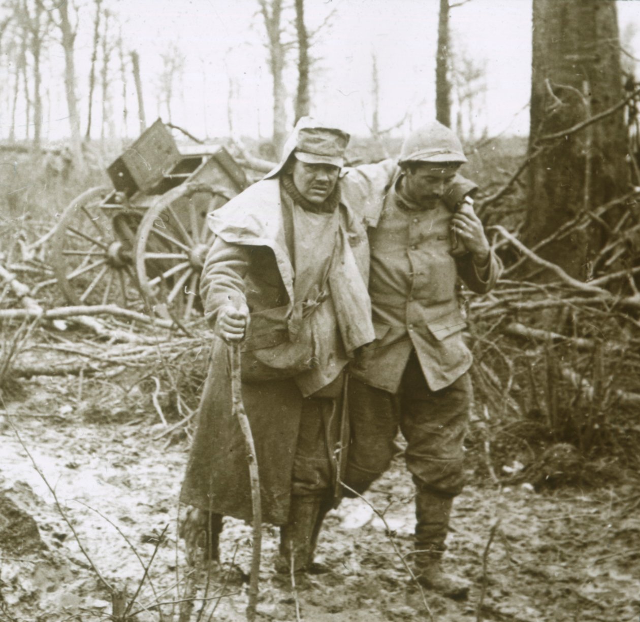 Soldato ferito, Verdun, Francia settentrionale, 1916 da Unbekannt
