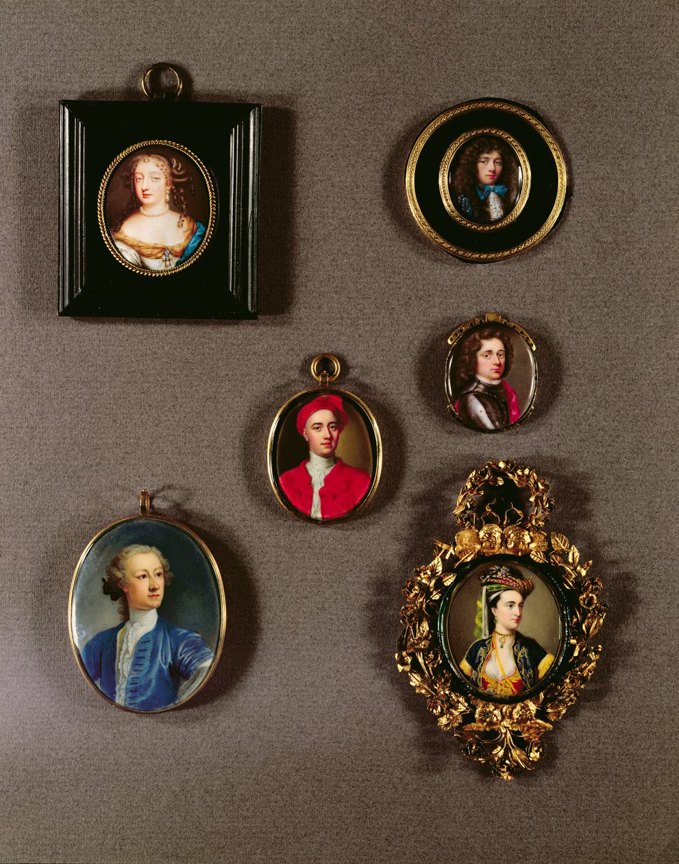 Miniature da sinistra a destra, dall