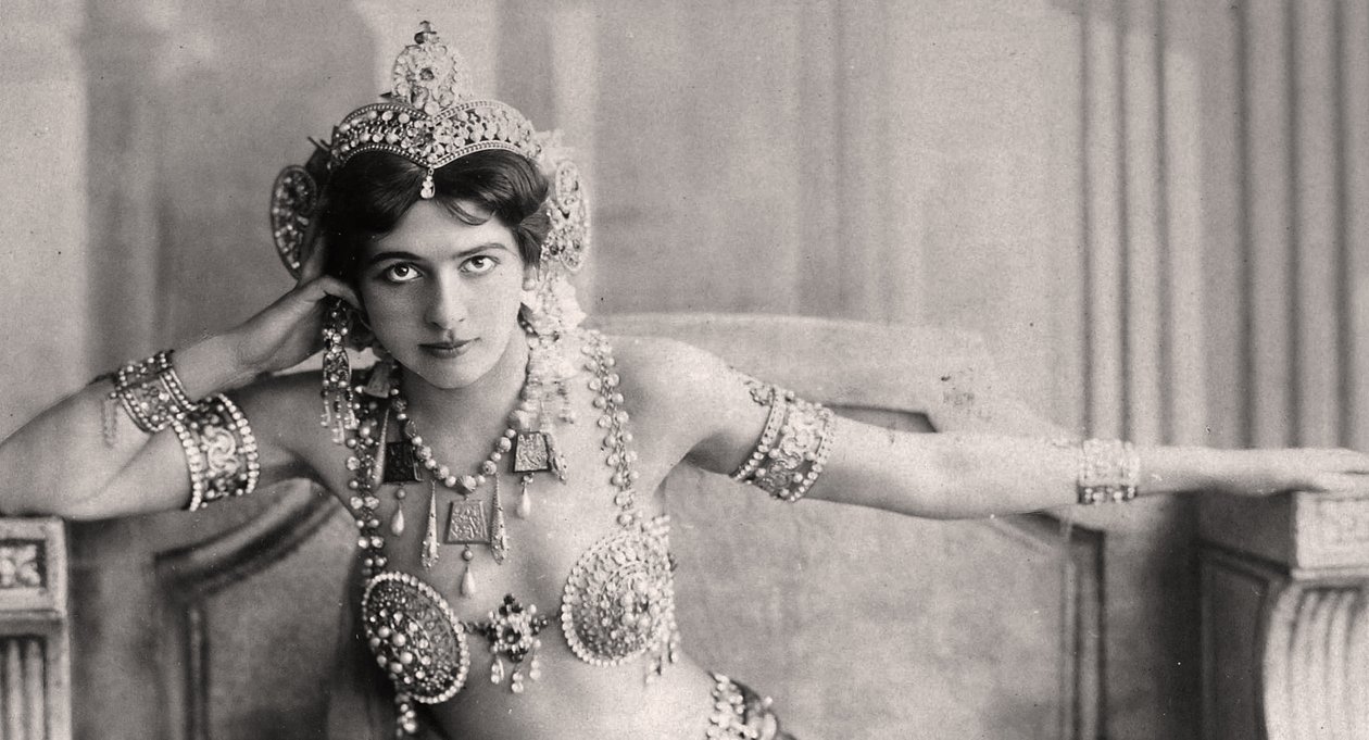 Mata Hari con bikini gioiello, c.1910 da Unbekannt Unbekannt