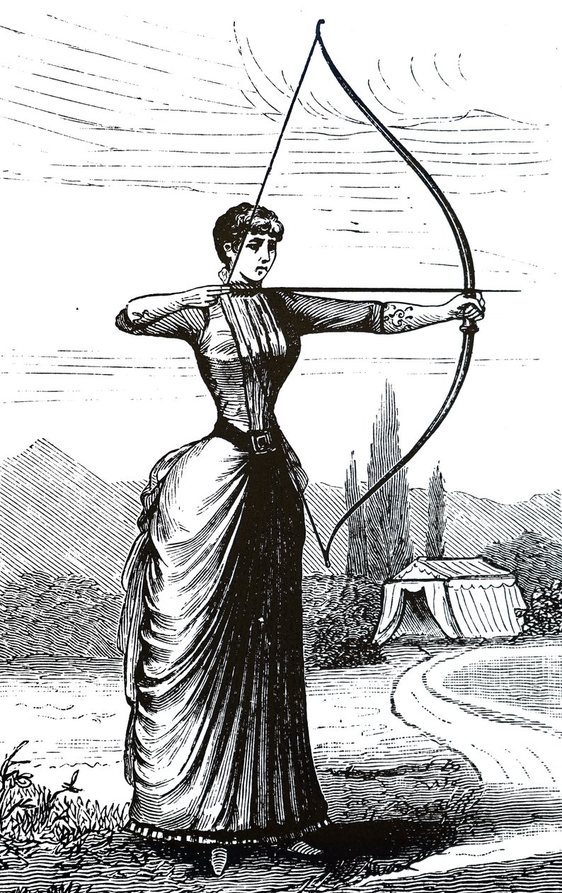 Una giovane donna che pratica il tiro con l