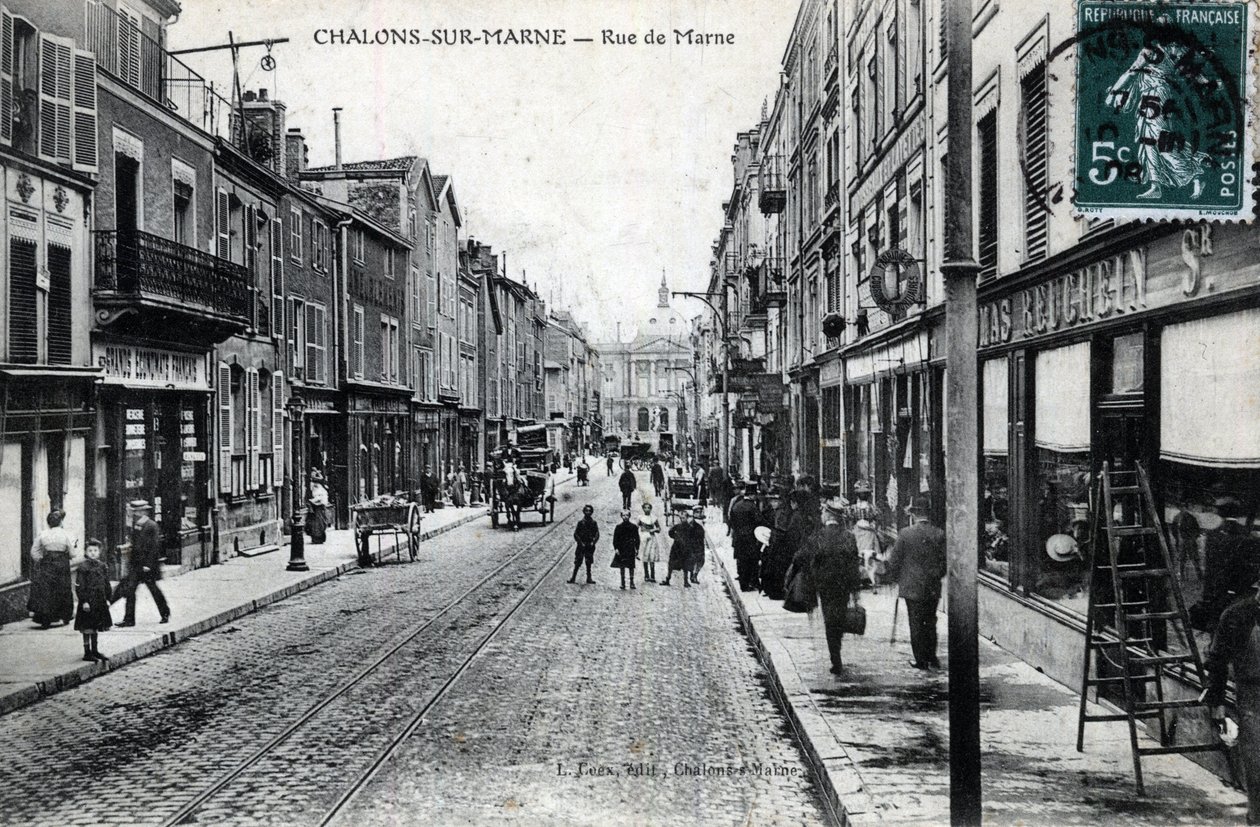 Chalons en Champagne: vista di rue de la Marne da William M. Timlin